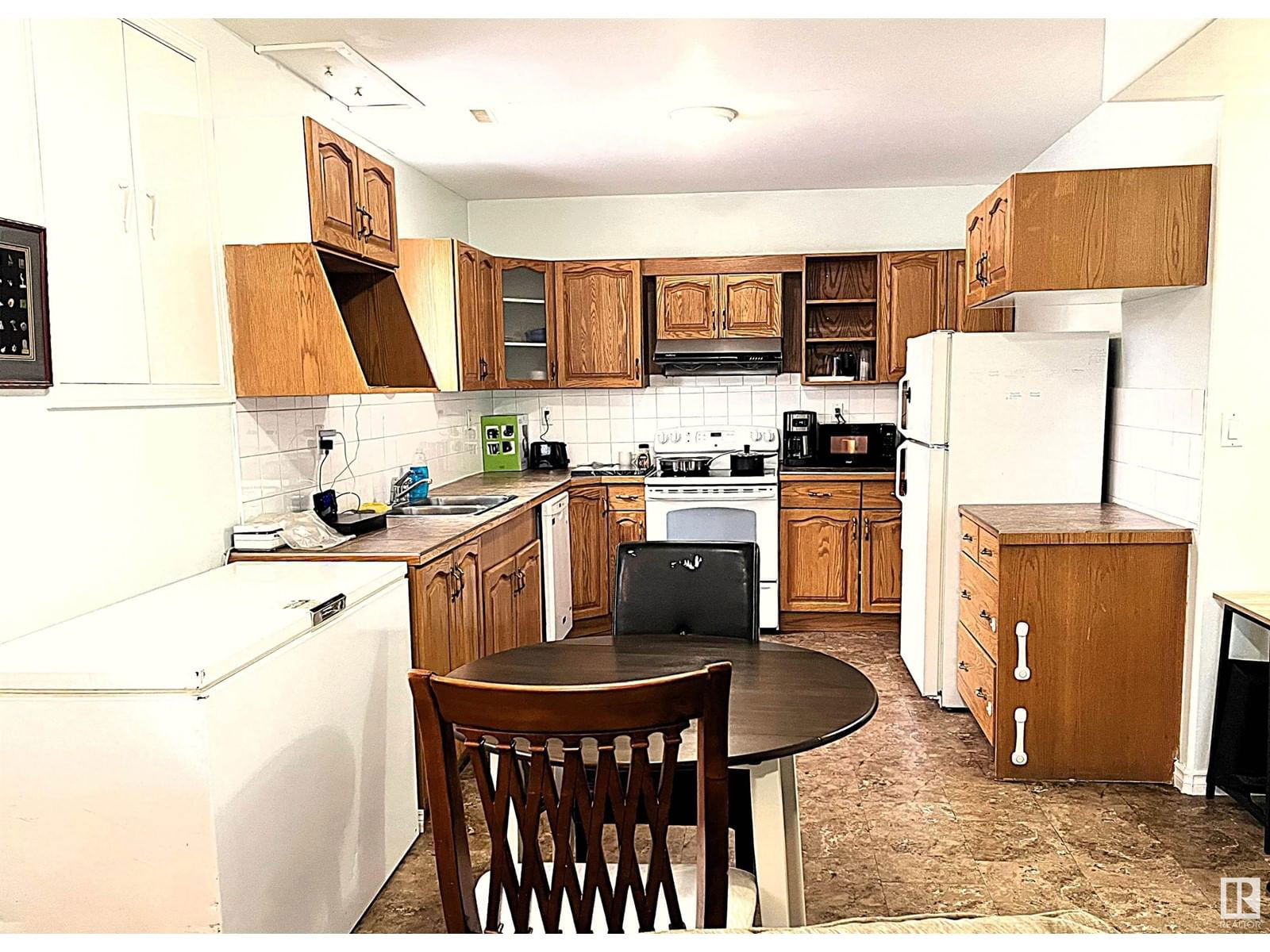 908 Jordan Cr Edmonton, Alberta