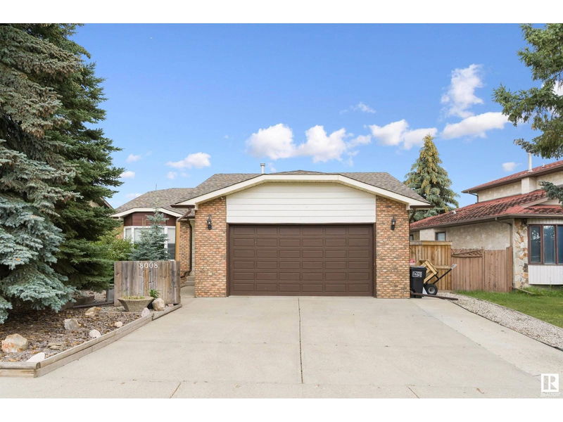 8008 159 Av Edmonton, Alberta