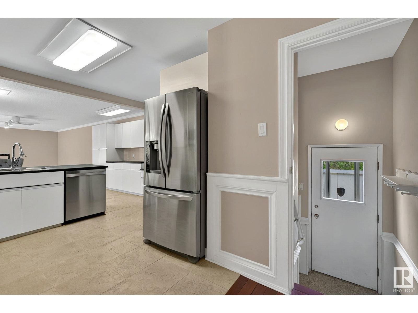NW - 7608 143A ST Image 10
