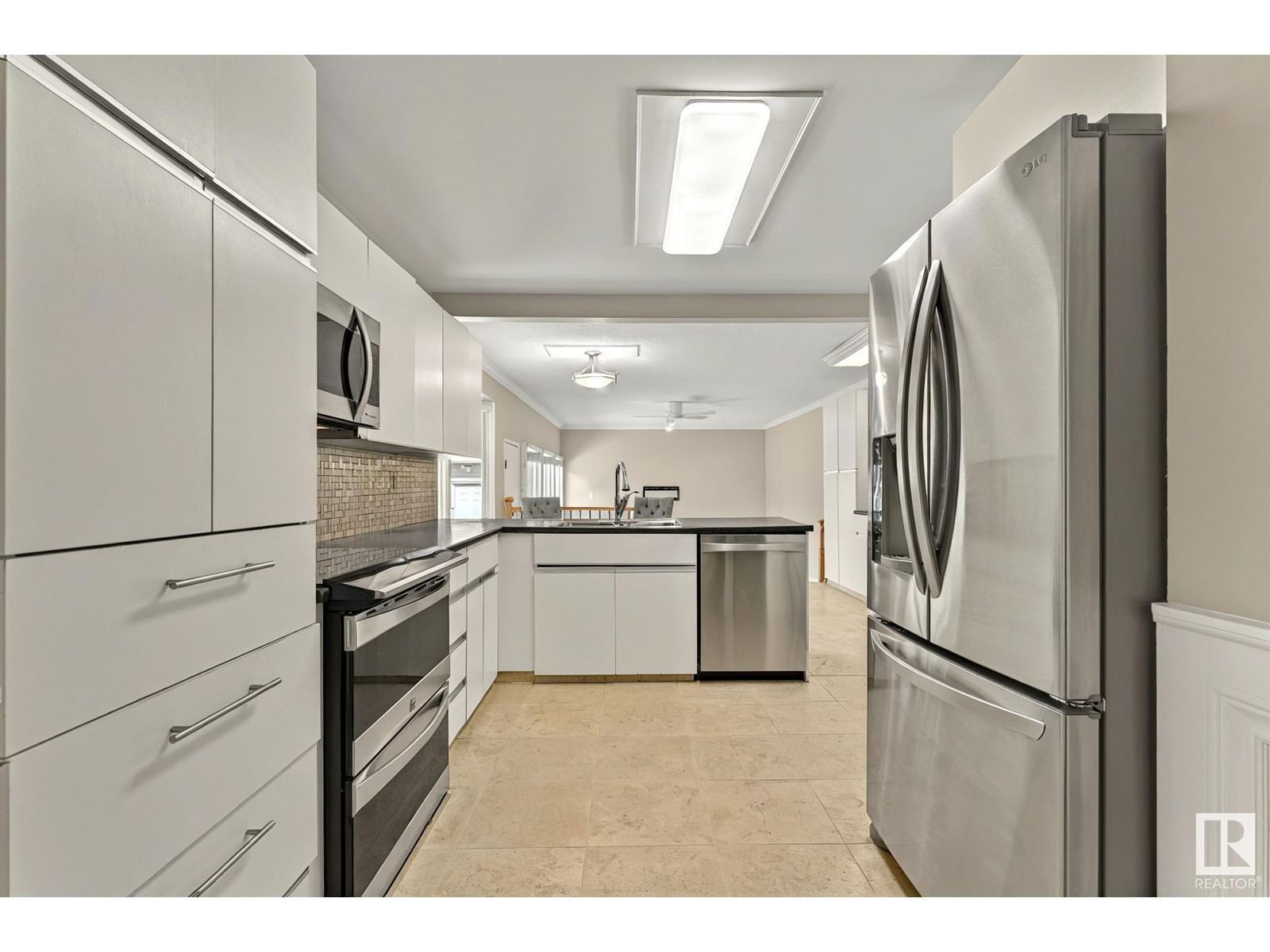 NW - 7608 143A ST Image 11