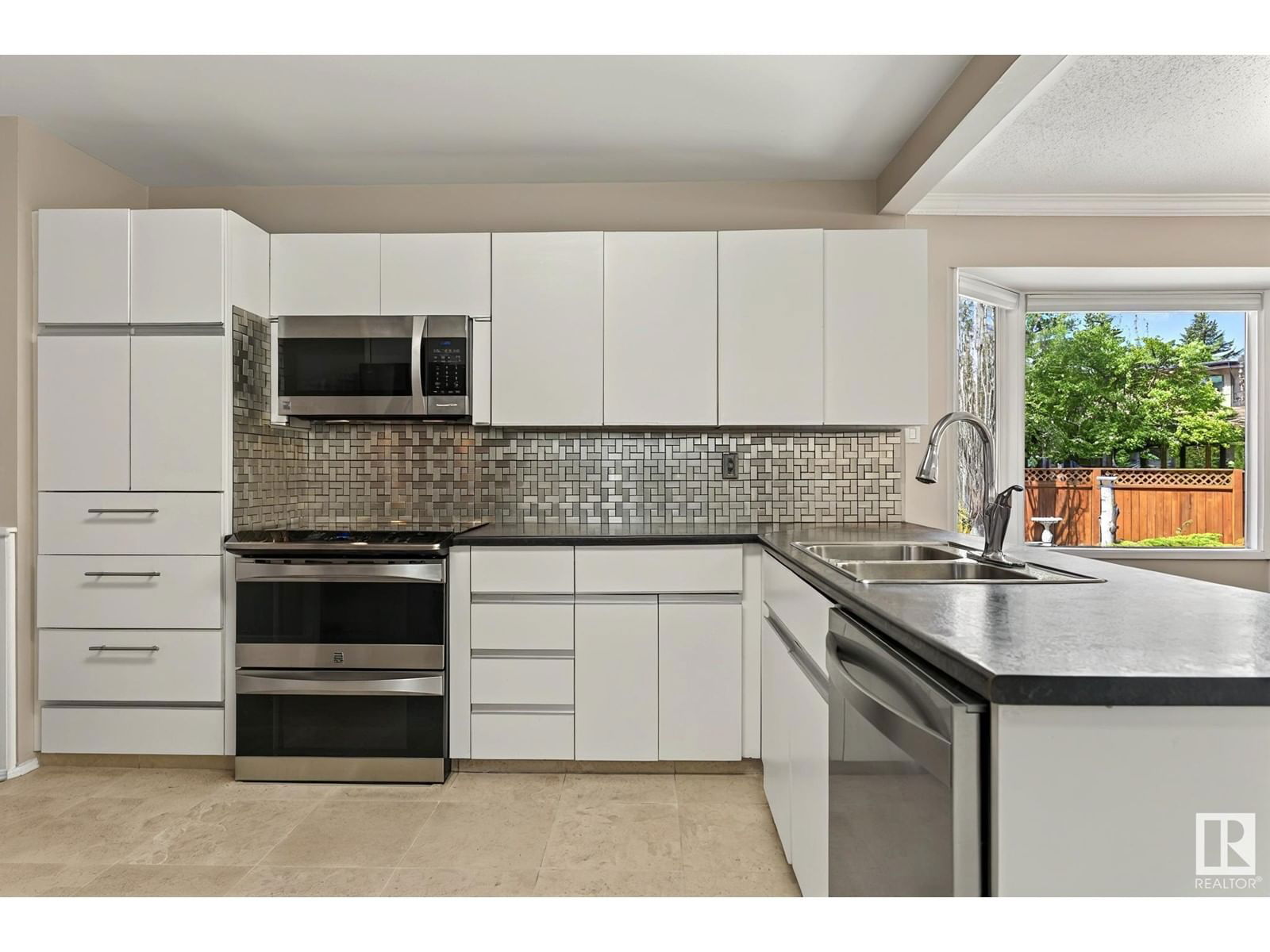 NW - 7608 143A ST Image 14