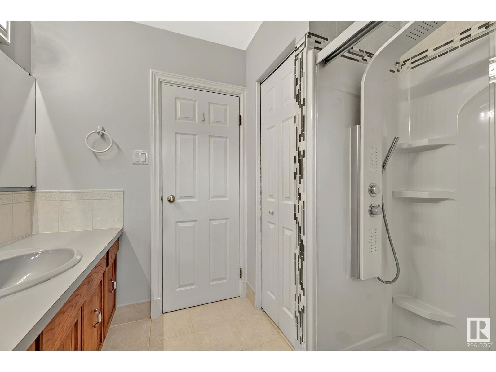 NW - 7608 143A ST Image 21