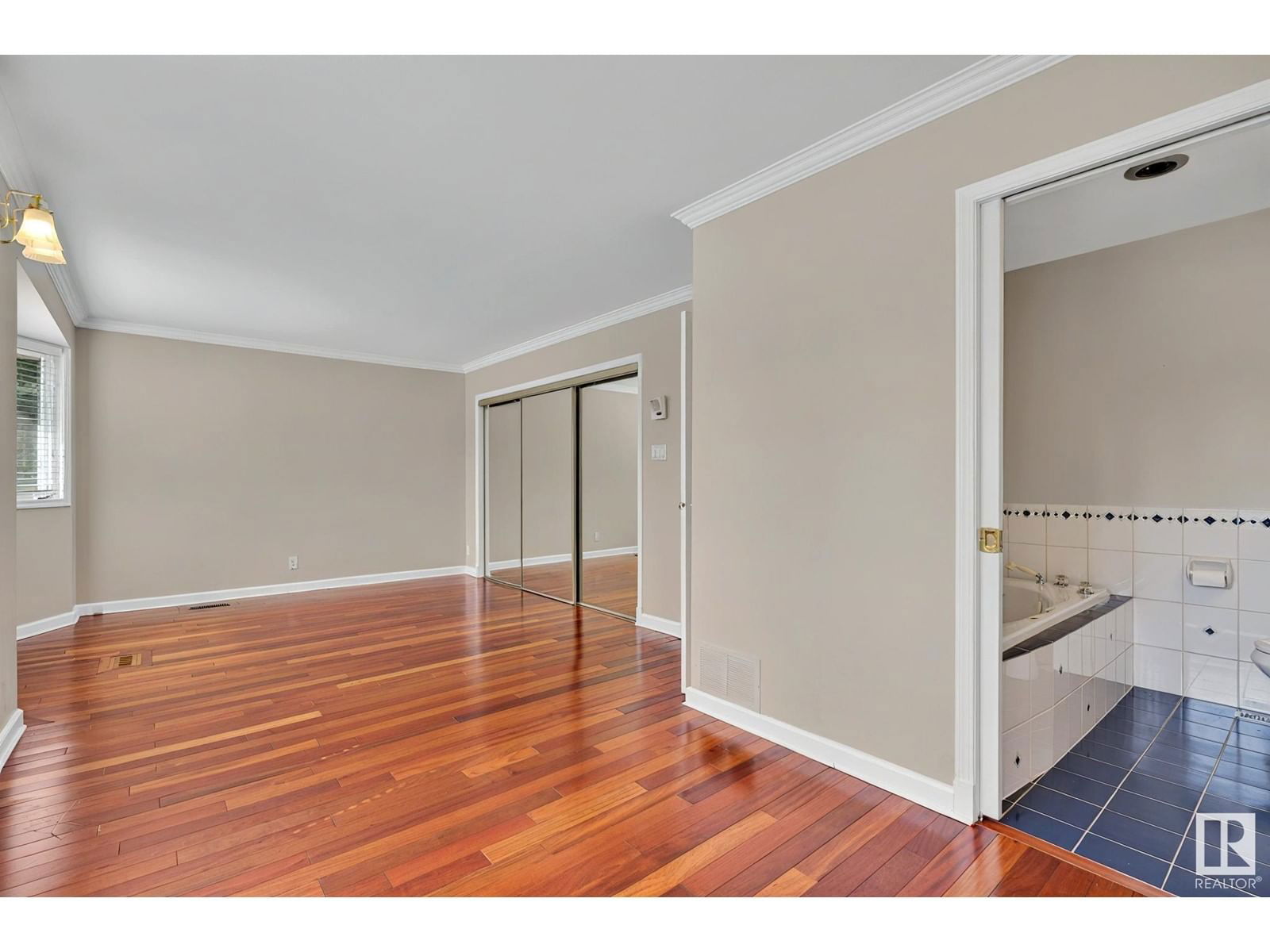 NW - 7608 143A ST Image 26