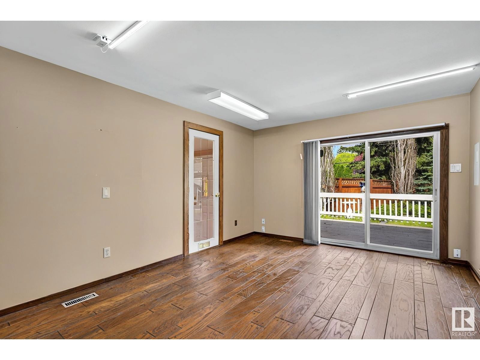 NW - 7608 143A ST Image 29