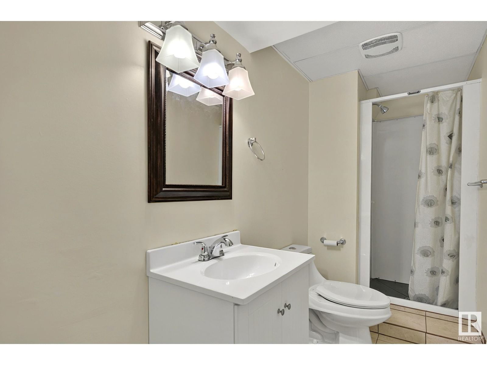 NW - 7608 143A ST Image 37