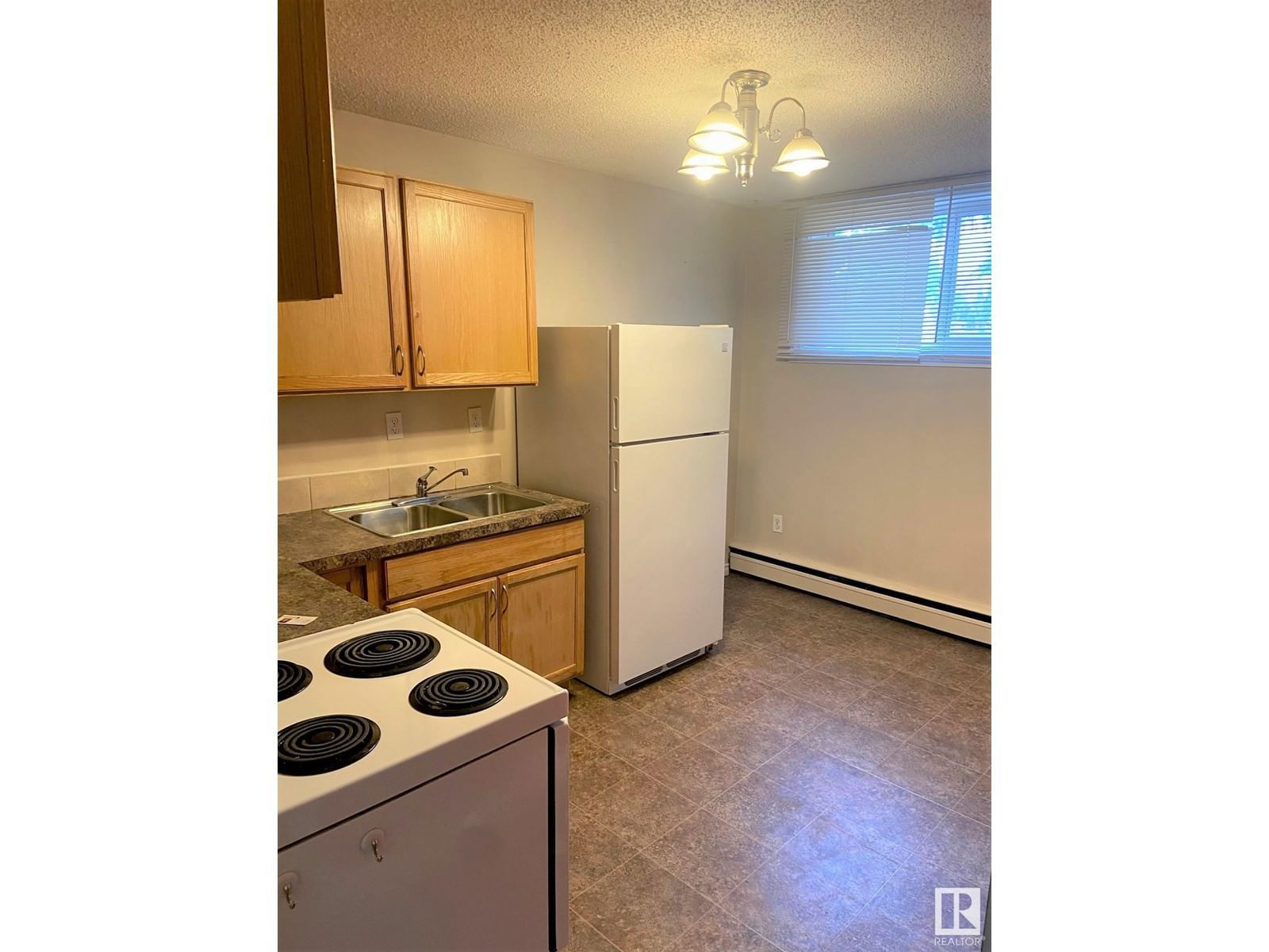 NW - 8741 152 ST Image 13