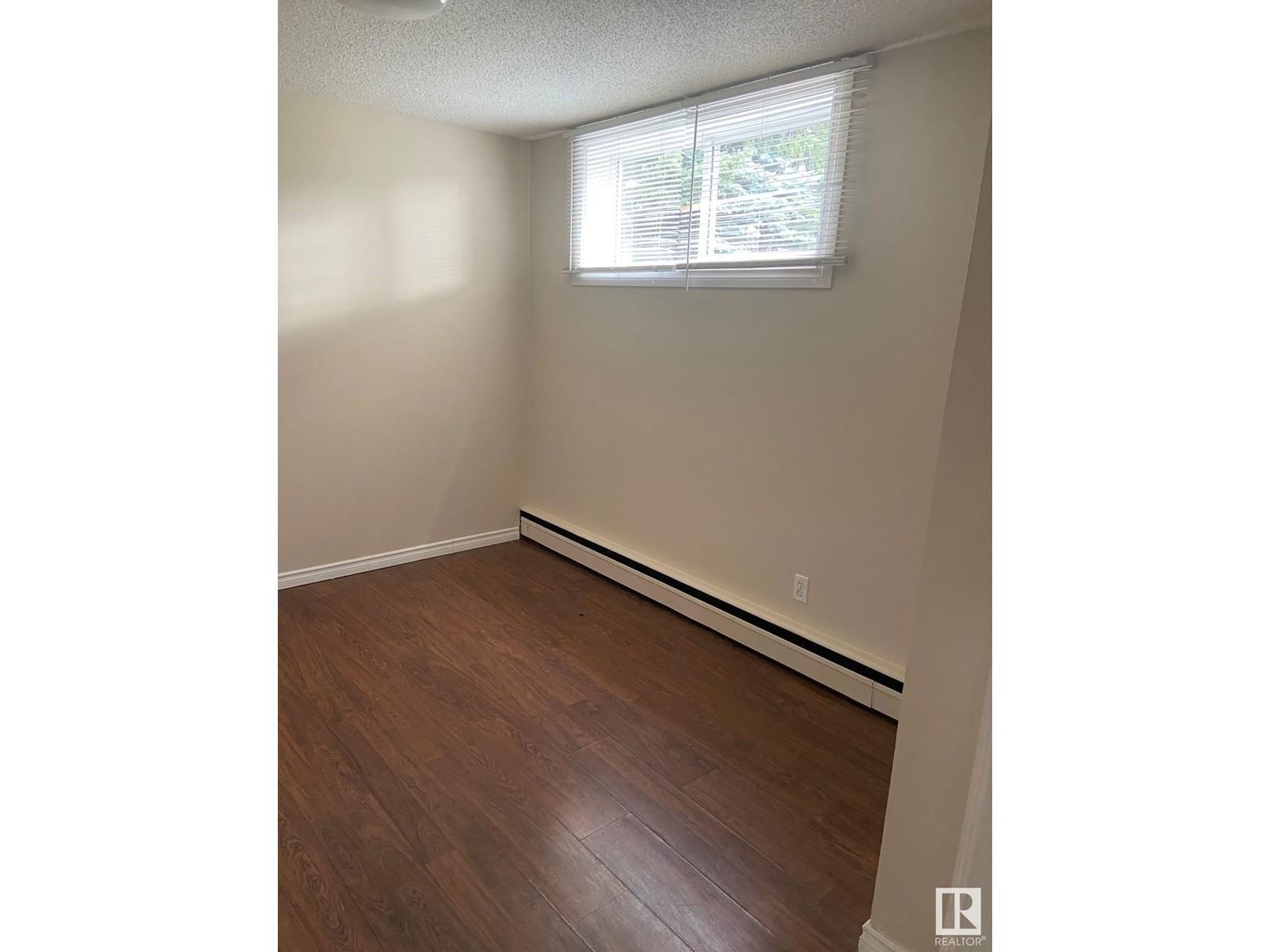 NW - 8741 152 ST Image 16