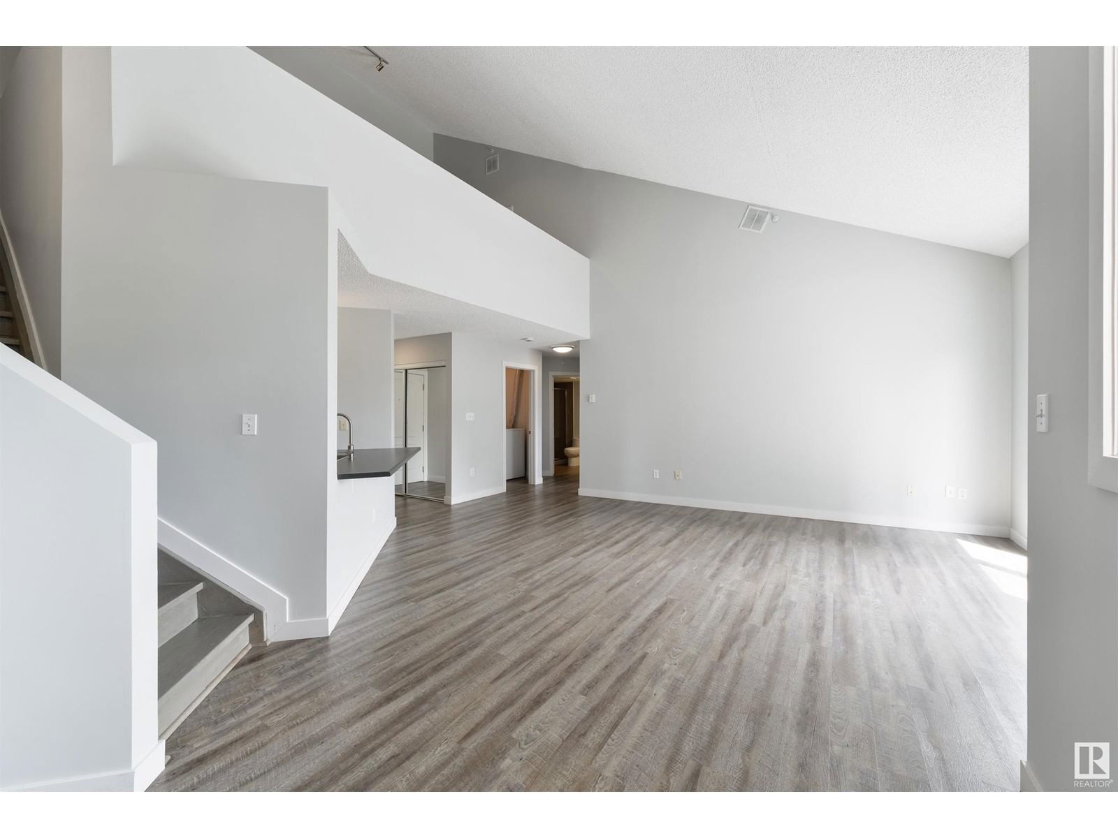#409 - 10153 117 ST Image 16