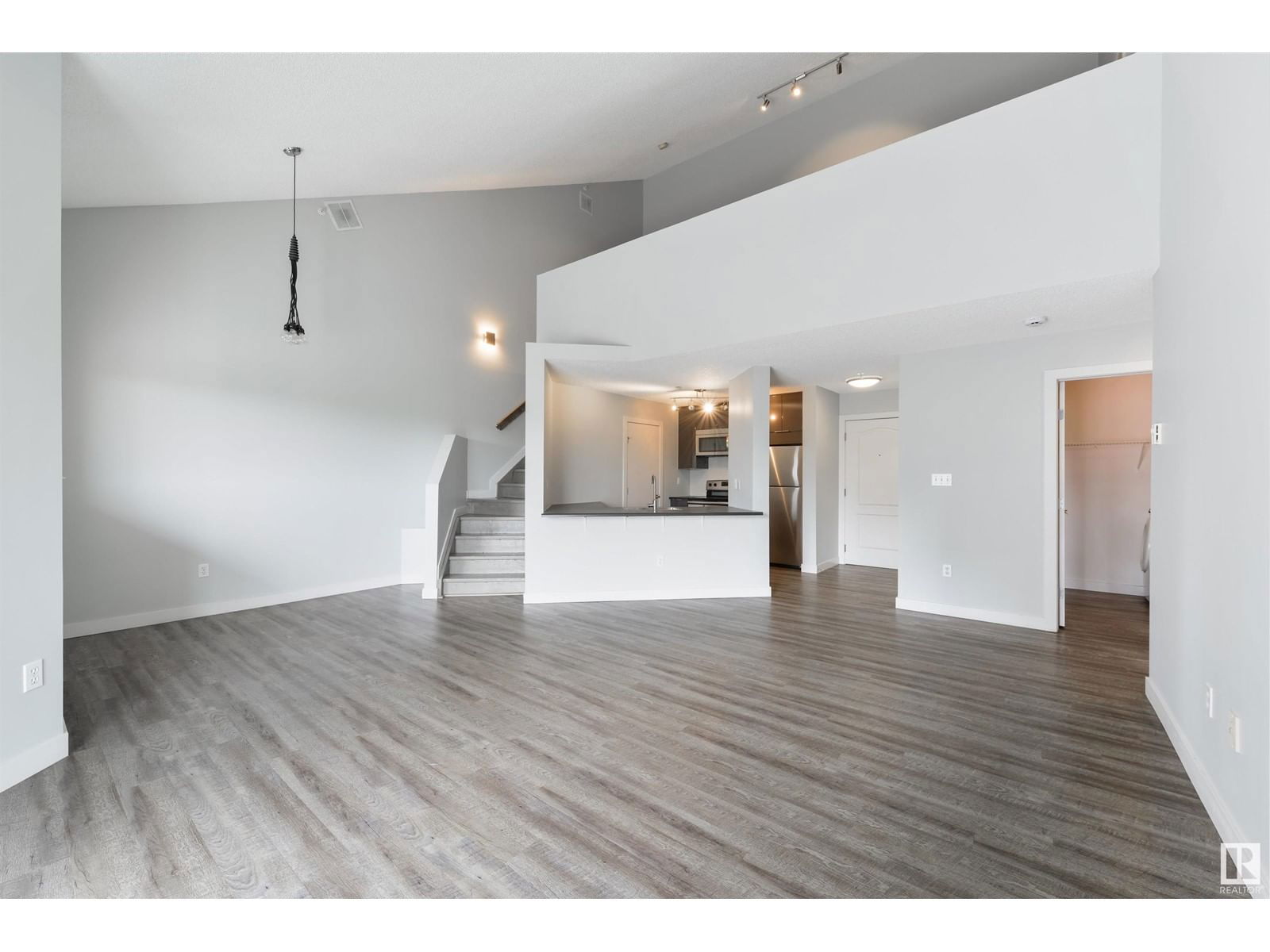 #409 - 10153 117 ST Image 4