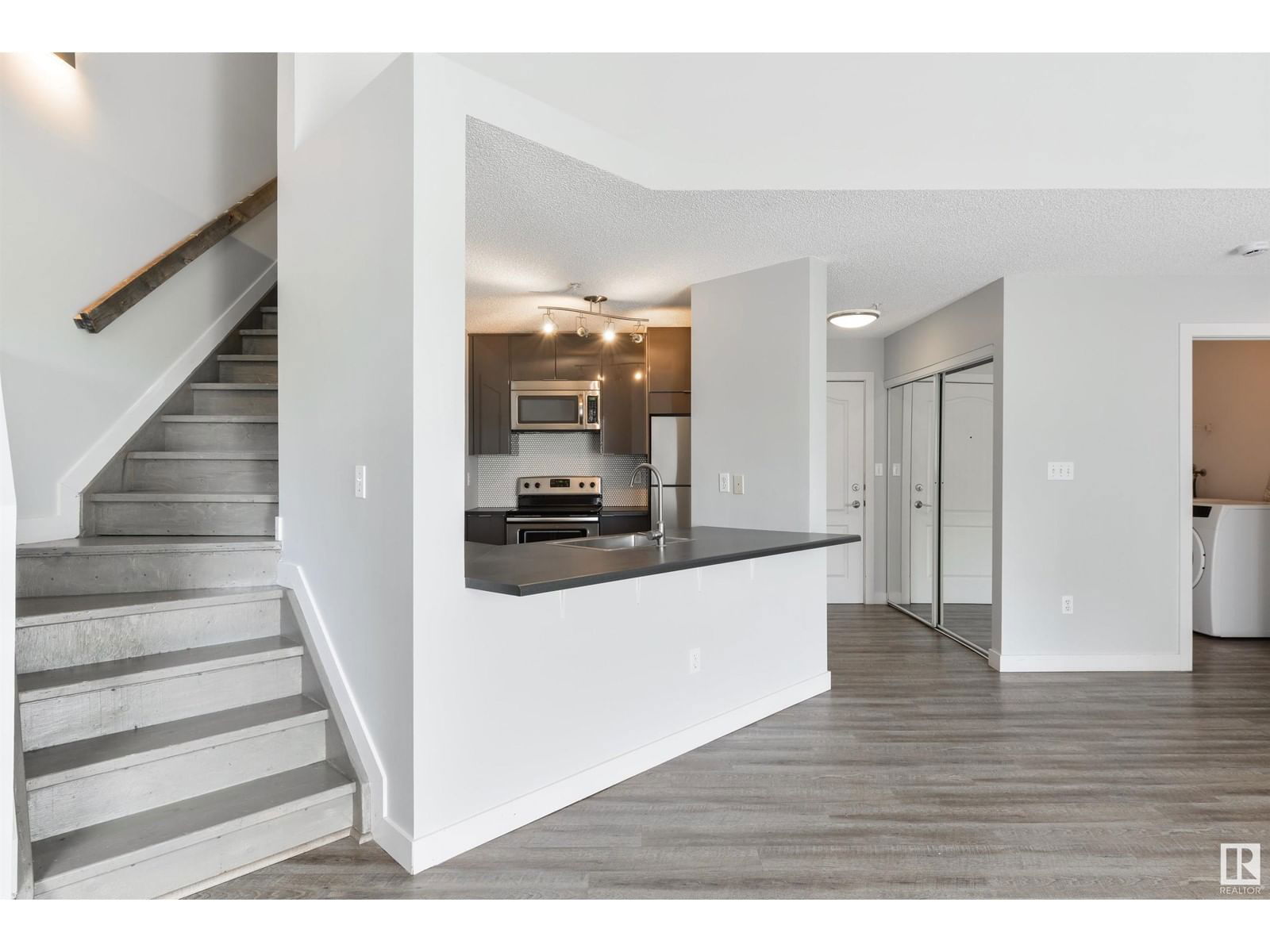 #409 - 10153 117 ST Image 5