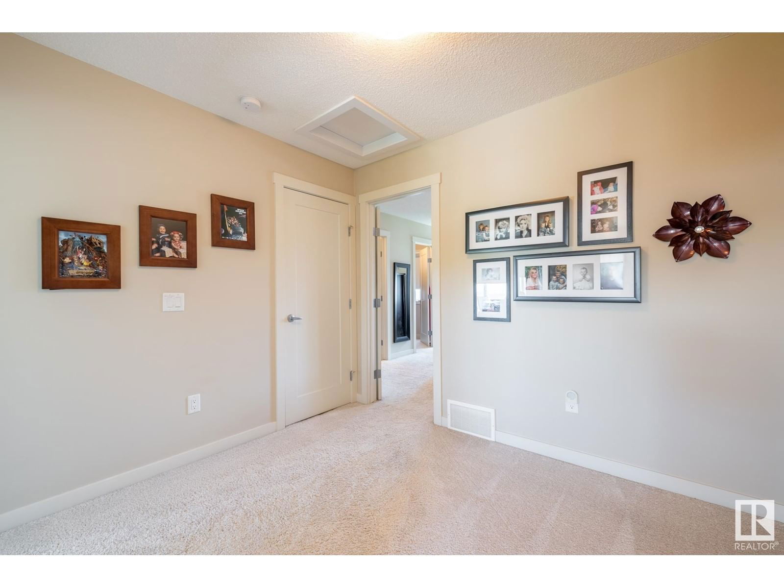 #8 - 1391 STARLING DR Image 23
