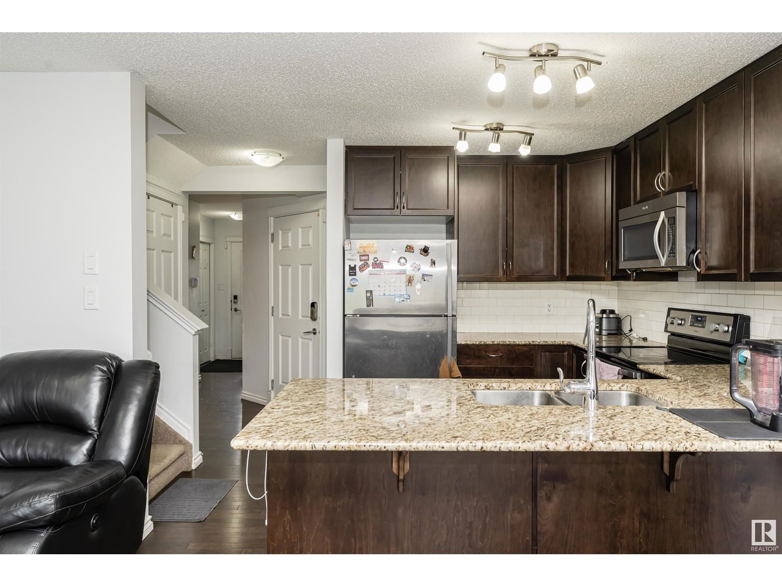 3722 9 ST Image 12