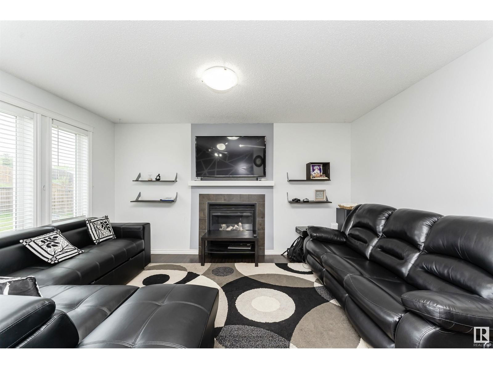 3722 9 ST Image 23