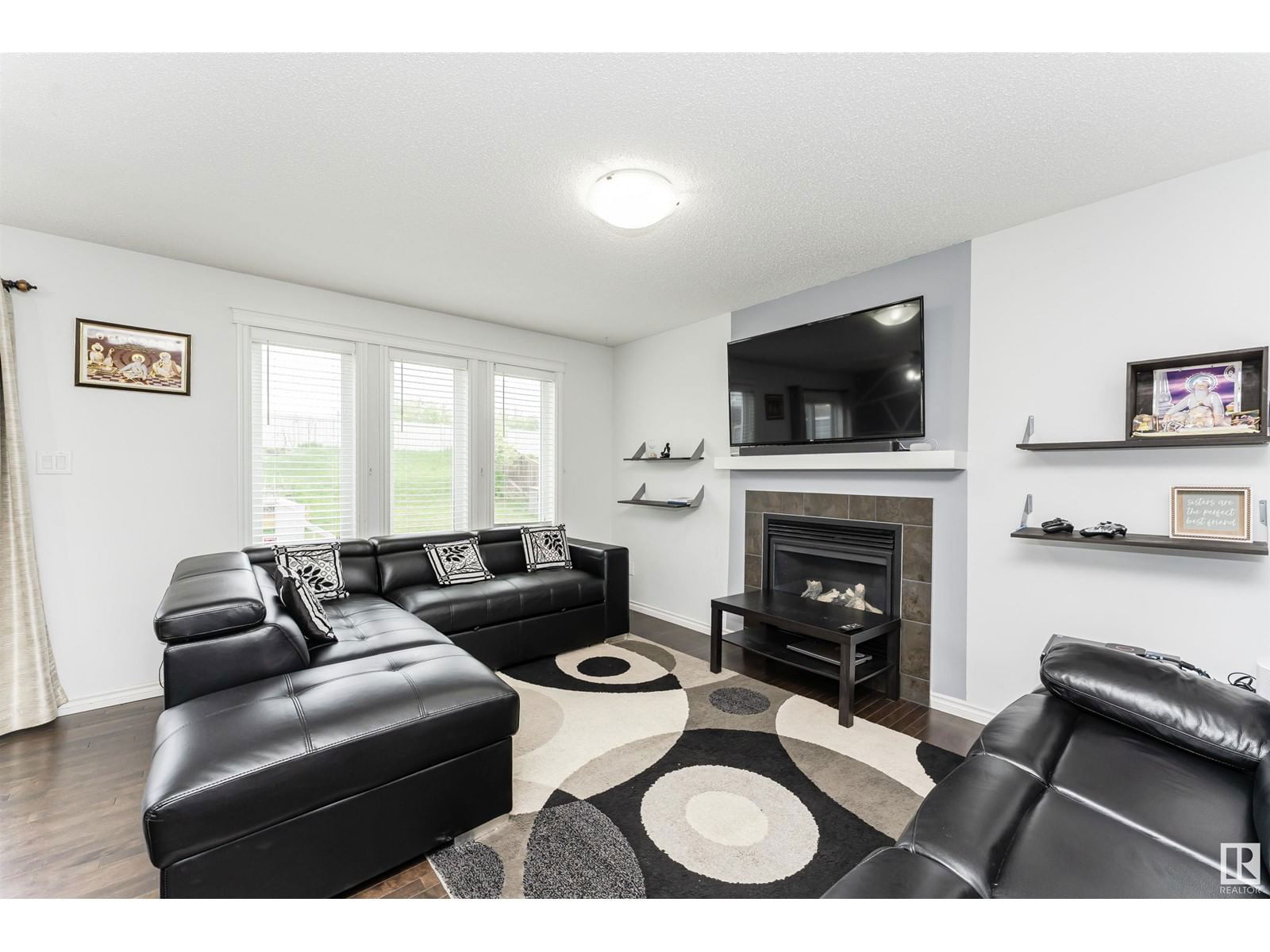 3722 9 ST Image 24