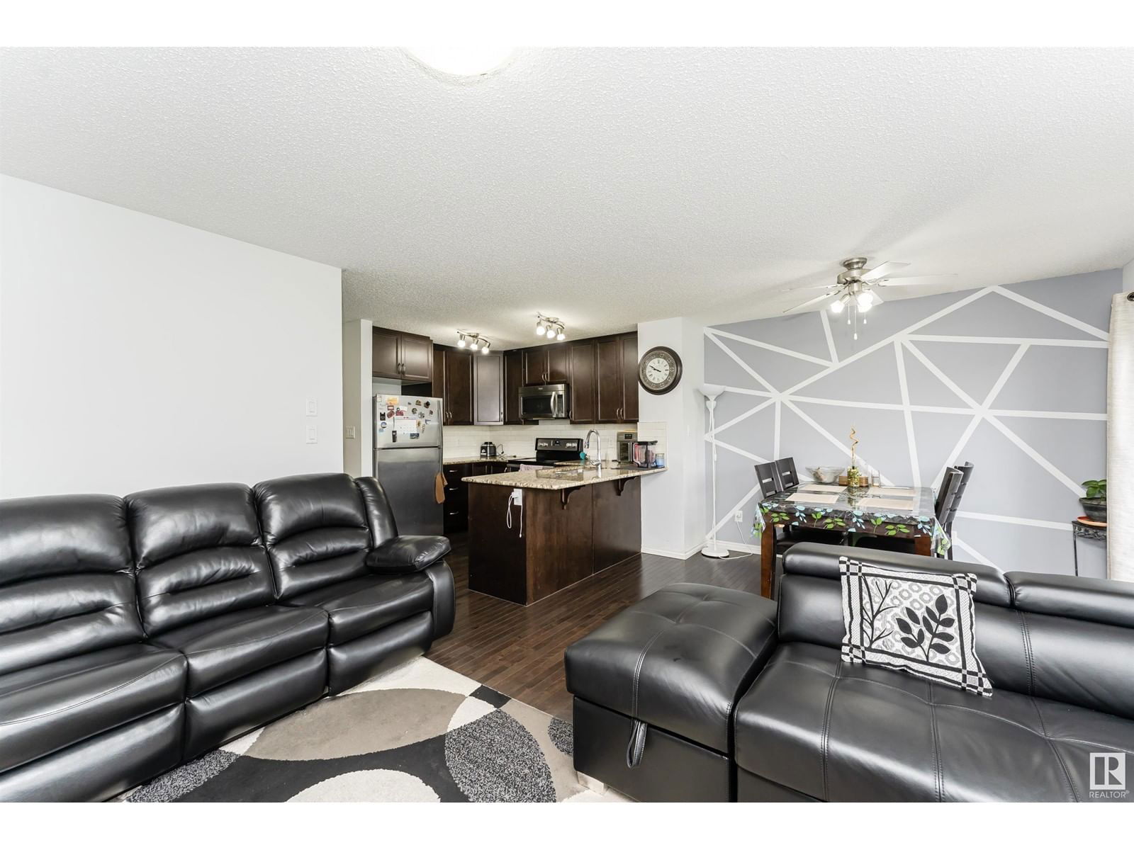 3722 9 ST Image 26