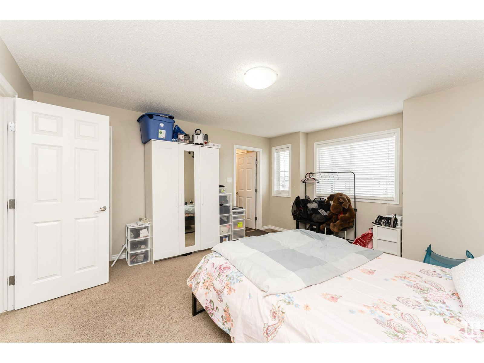 3722 9 ST Image 34