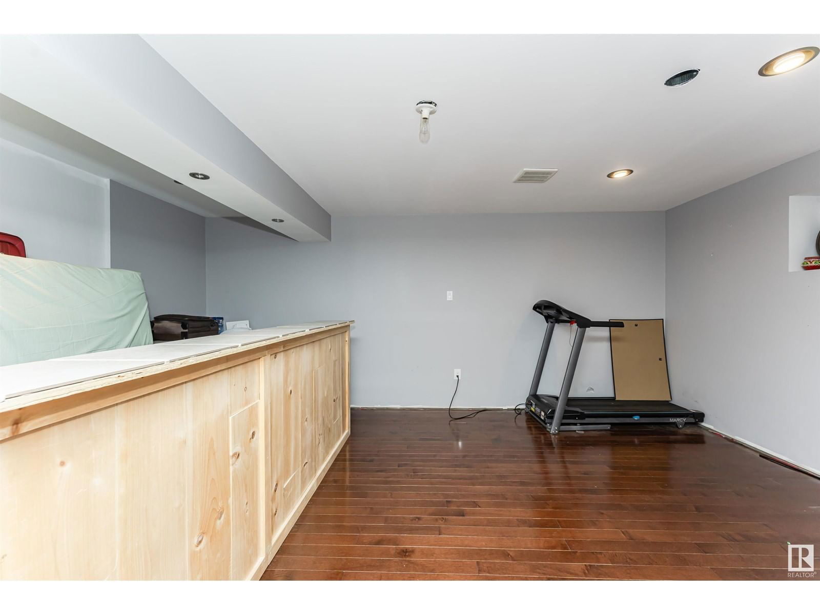 3722 9 ST Image 40