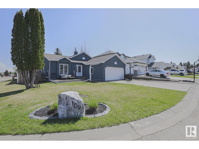 109 Woodside Cr Spruce Grove, Alberta