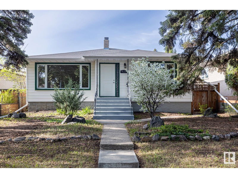 9539 64 Av Edmonton, Alberta