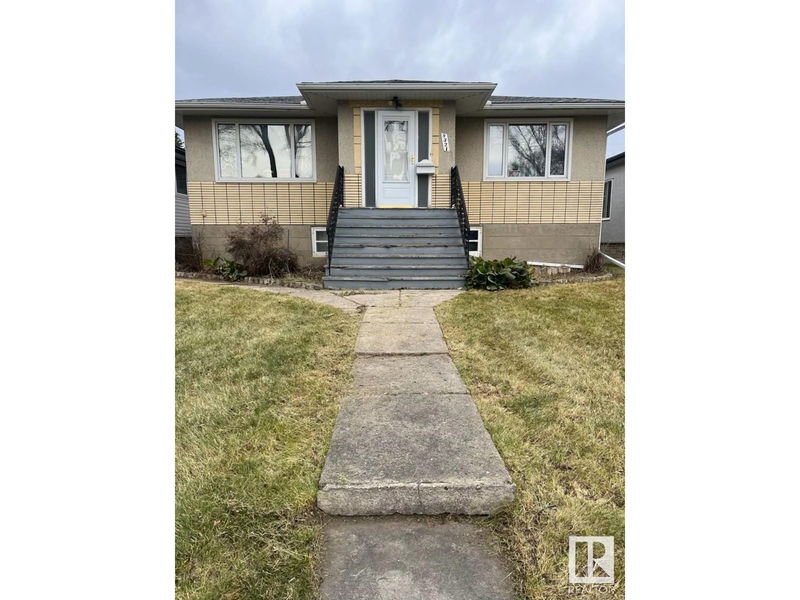 9321 72 Av Edmonton, Alberta