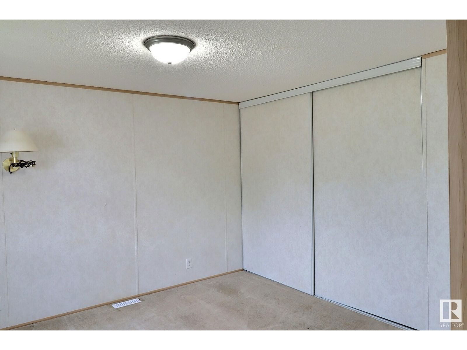 663b Evergreen Pa Edmonton, Alberta