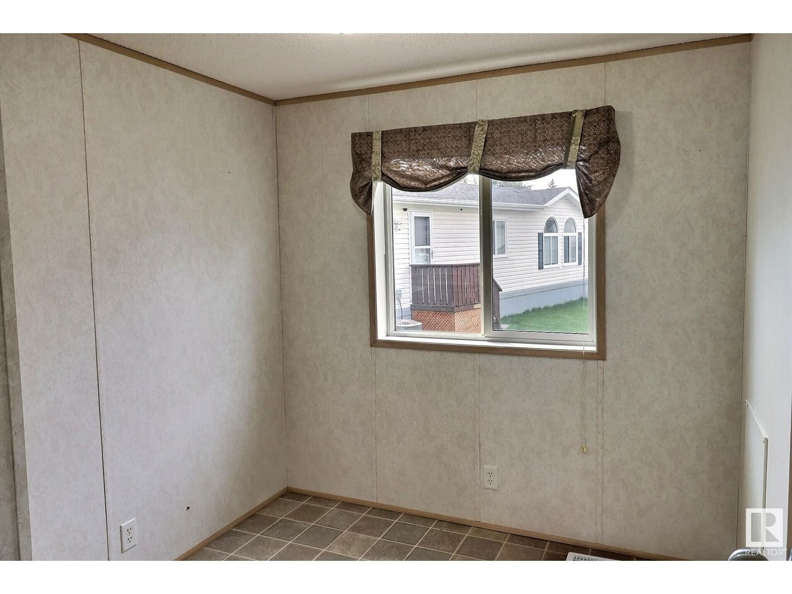 663b Evergreen Pa Edmonton, Alberta