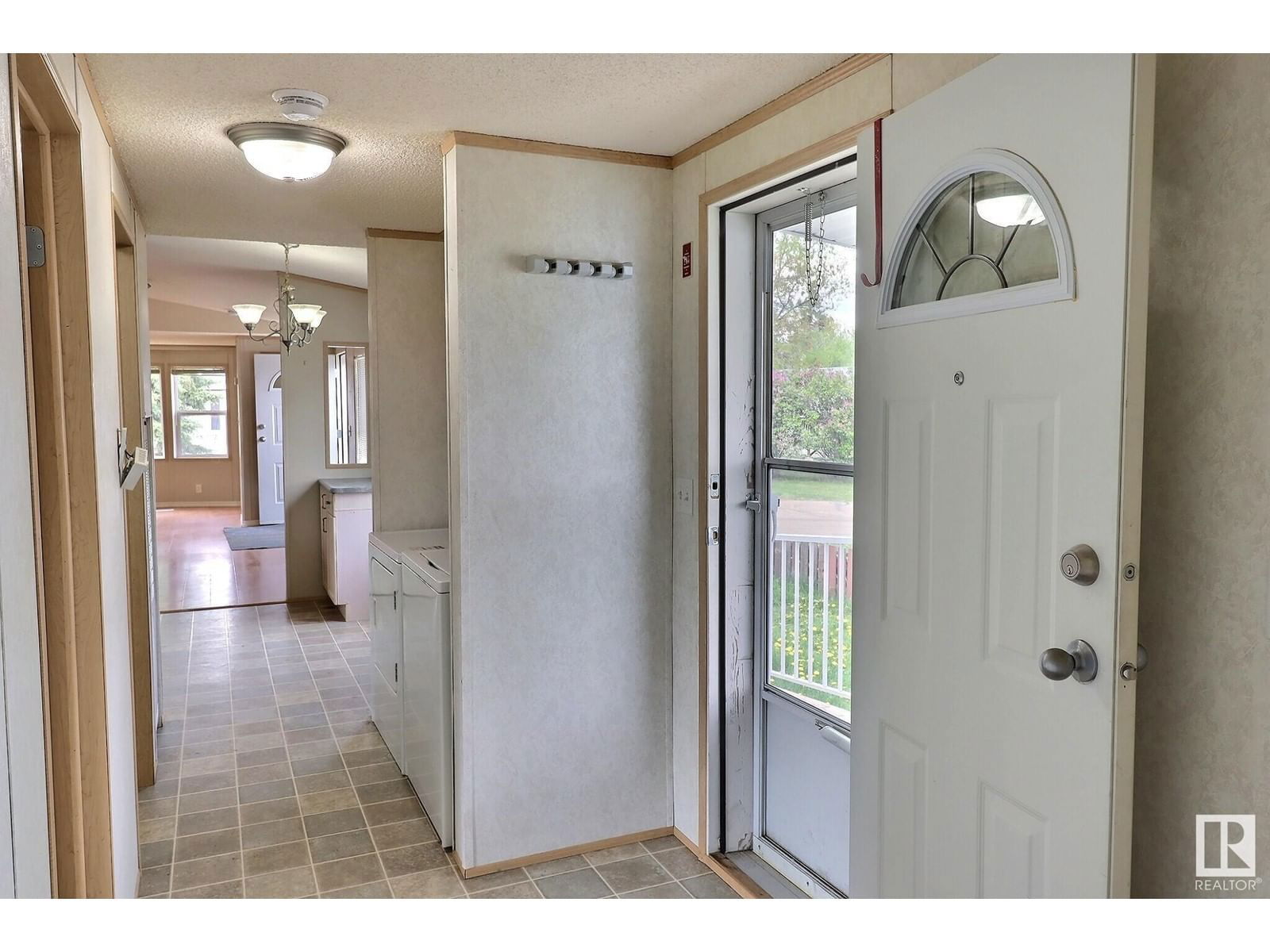 663b Evergreen Pa Edmonton, Alberta