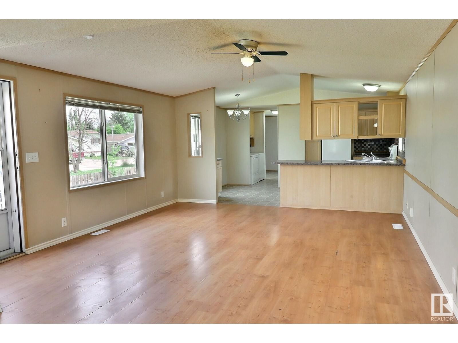 663b Evergreen Pa Edmonton, Alberta