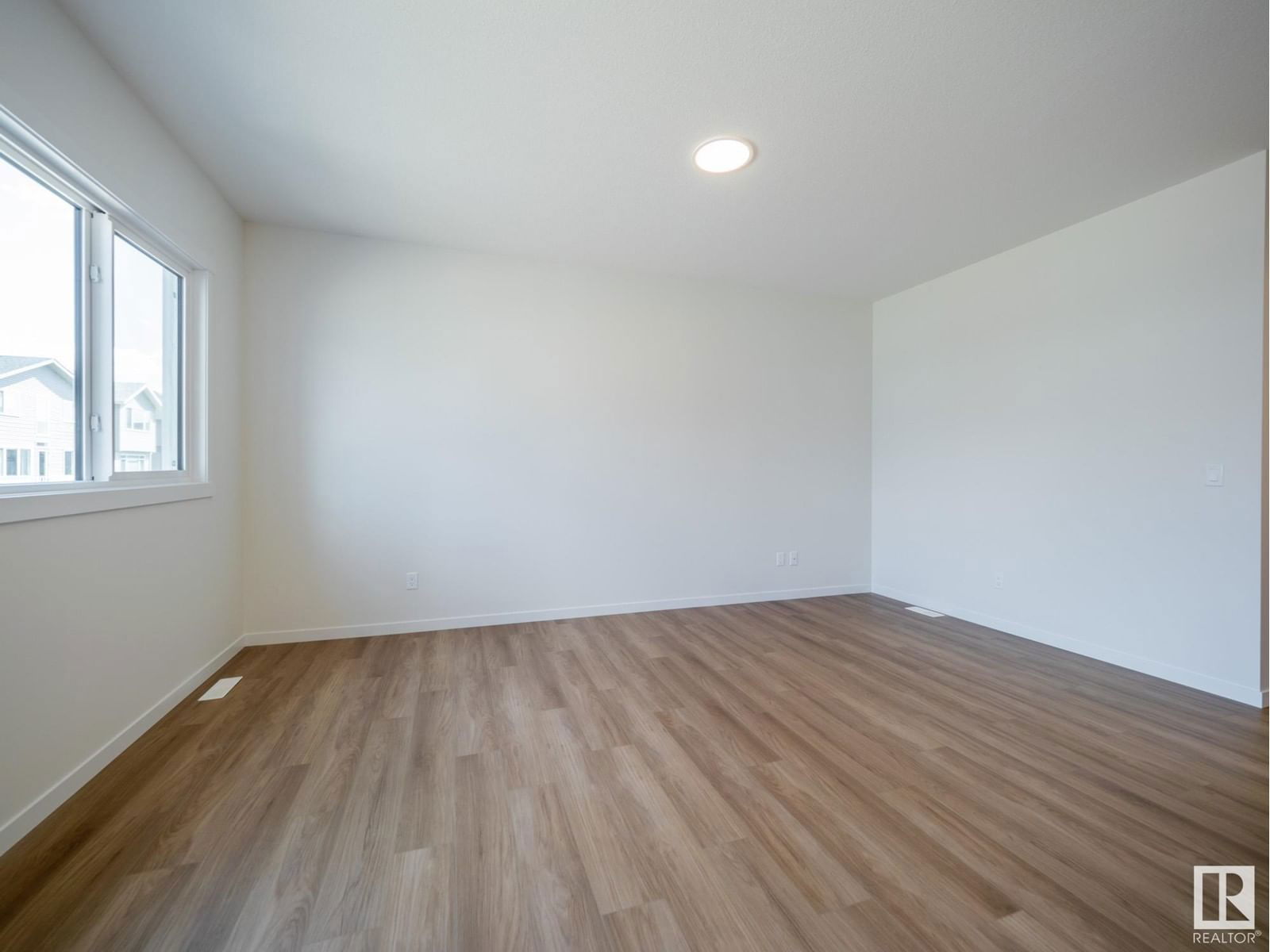 9331 227 St Edmonton, Alberta