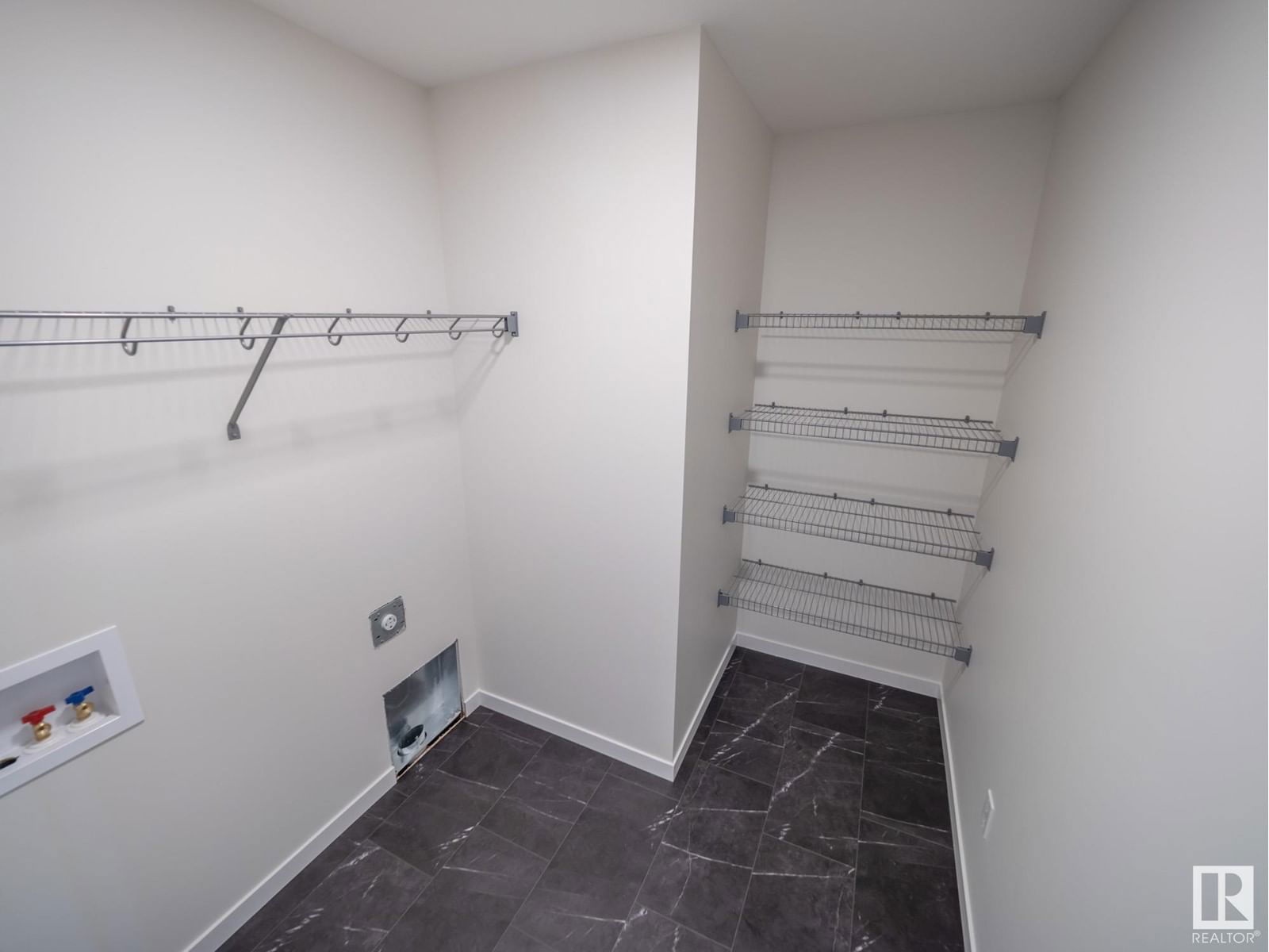 9331 227 St Edmonton, Alberta