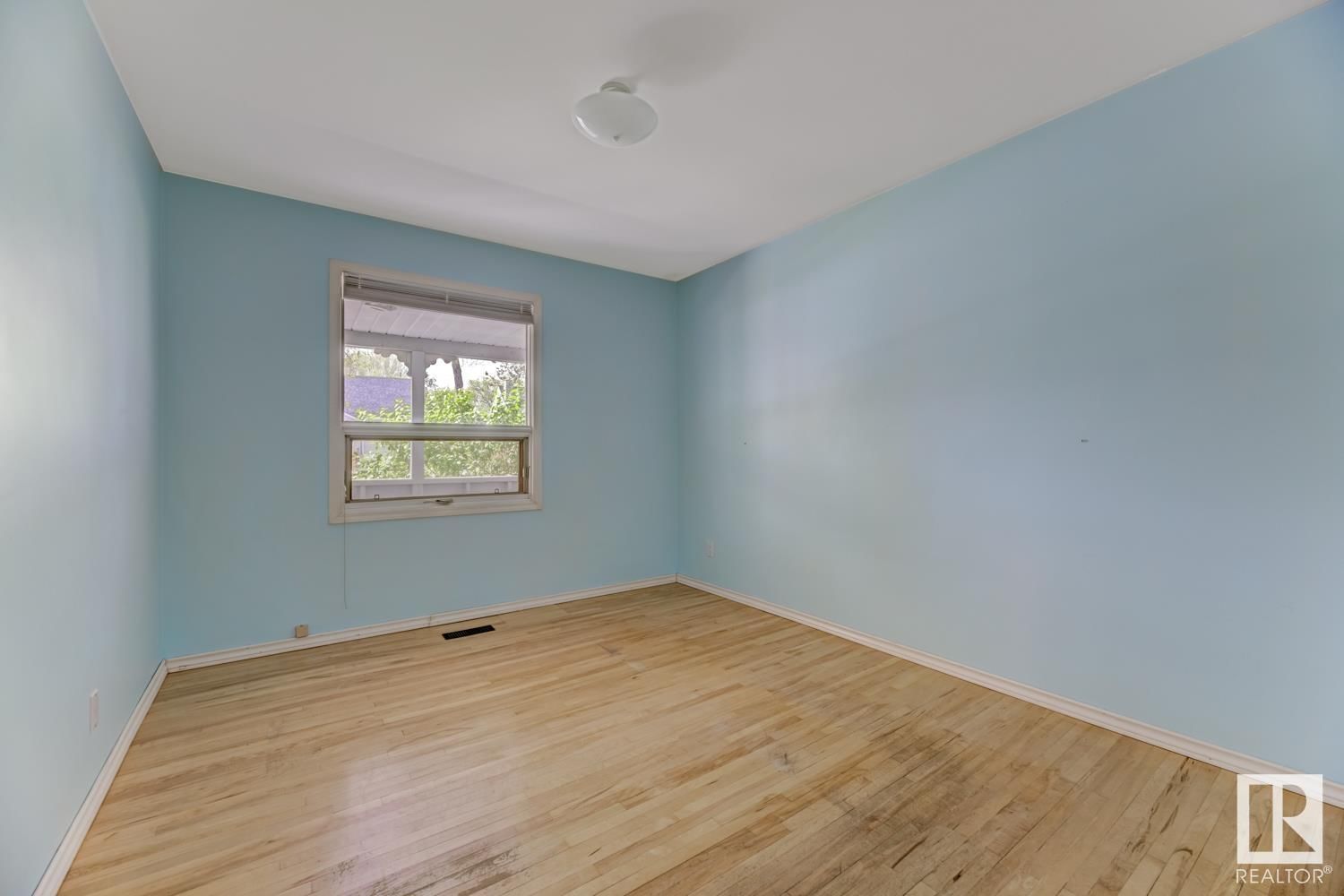 Nw - 11207 57 St Edmonton, Alberta