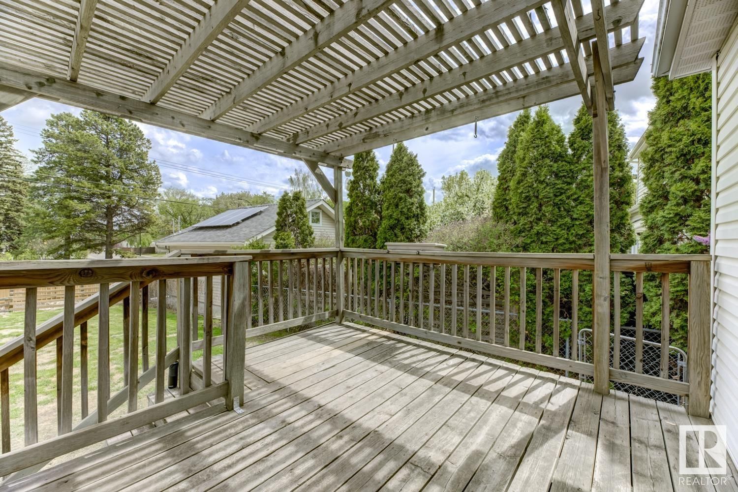 Nw - 11207 57 St Edmonton, Alberta