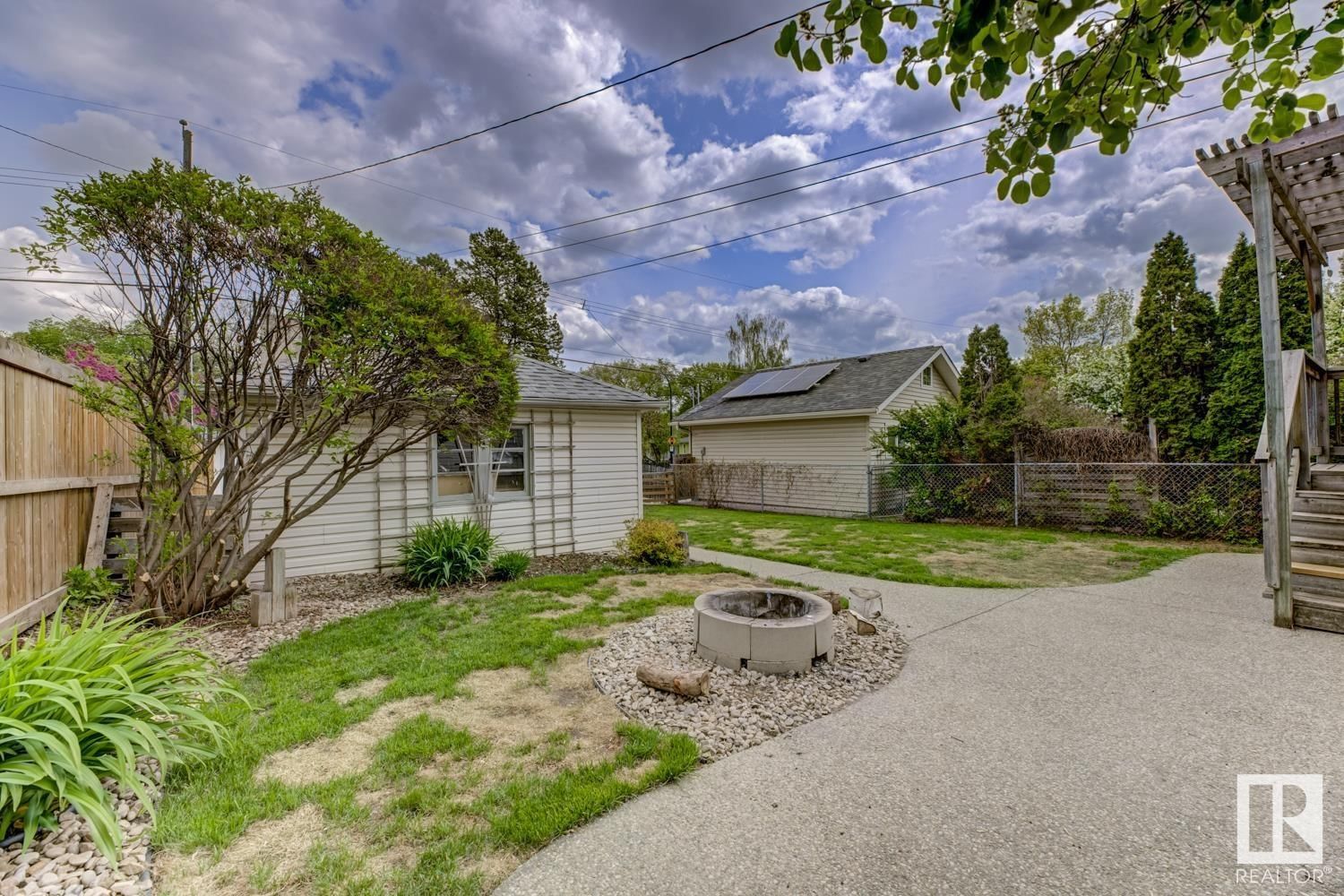 Nw - 11207 57 St Edmonton, Alberta