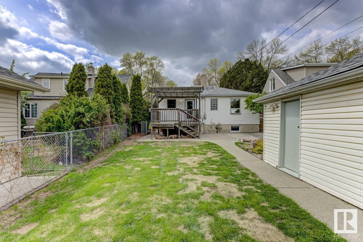 Nw - 11207 57 St Edmonton, Alberta