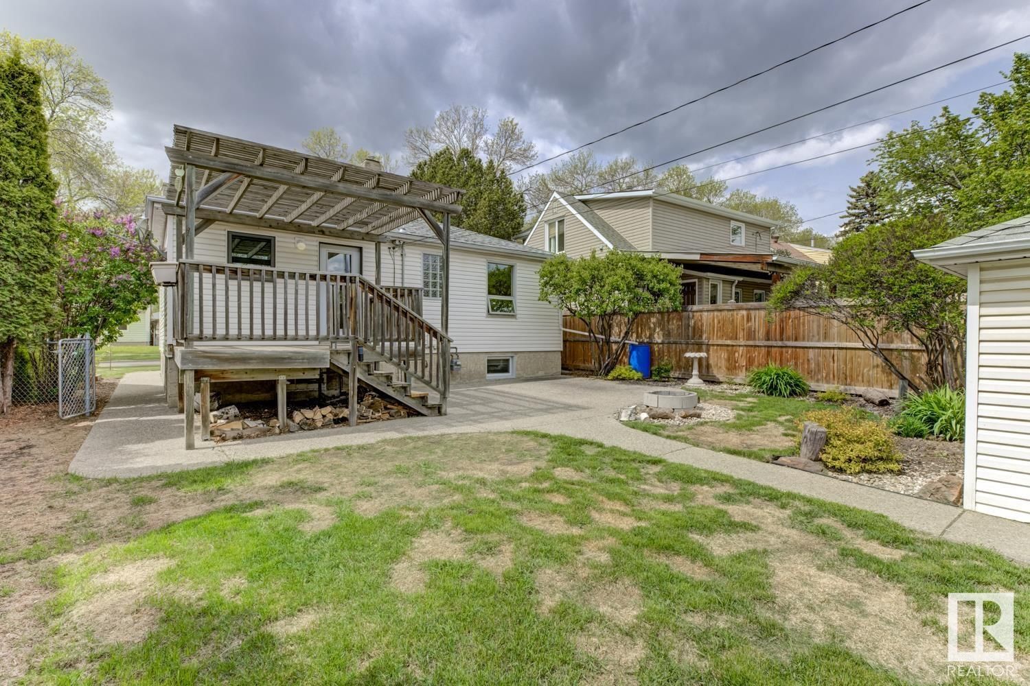 Nw - 11207 57 St Edmonton, Alberta