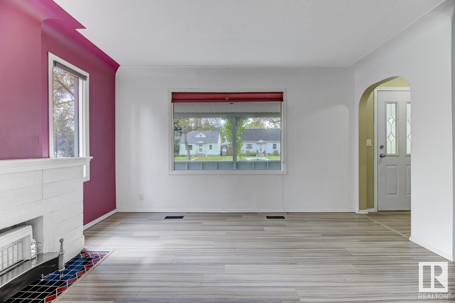 Nw - 11207 57 St Edmonton, Alberta