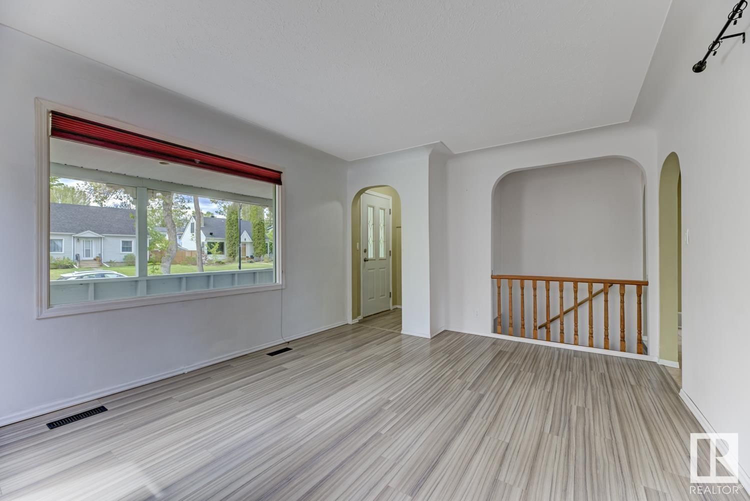 Nw - 11207 57 St Edmonton, Alberta