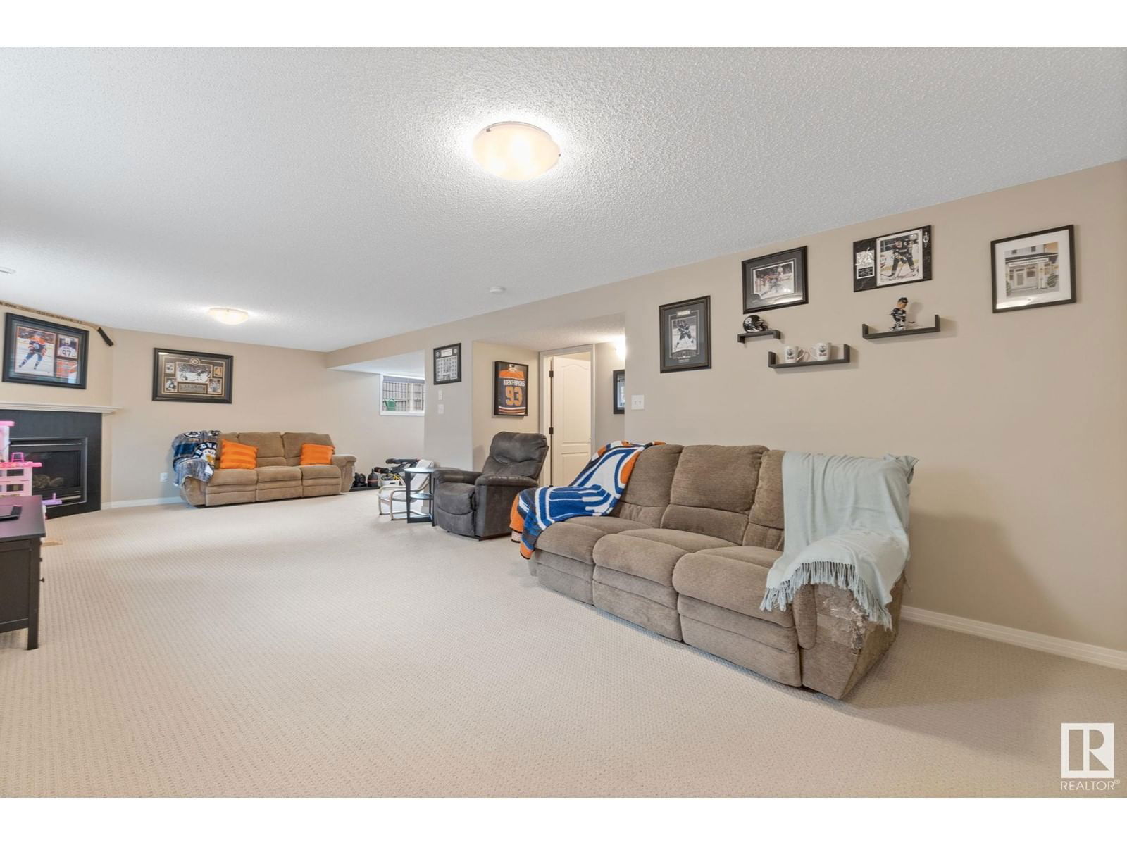 1280 Mcallister Wy Edmonton, Alberta