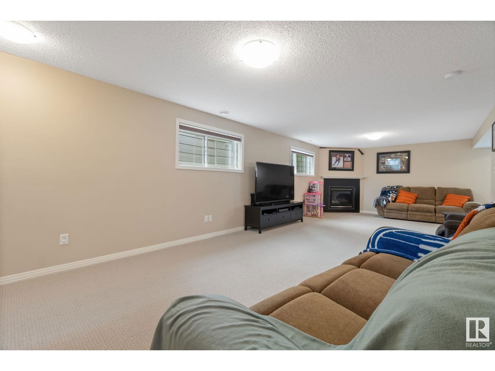 1280 Mcallister Wy Edmonton, Alberta