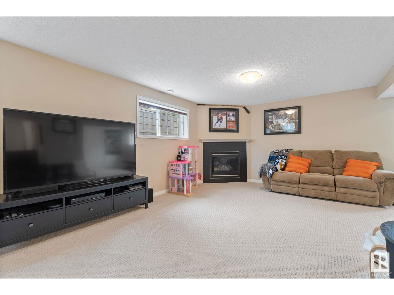 1280 Mcallister Wy Edmonton, Alberta