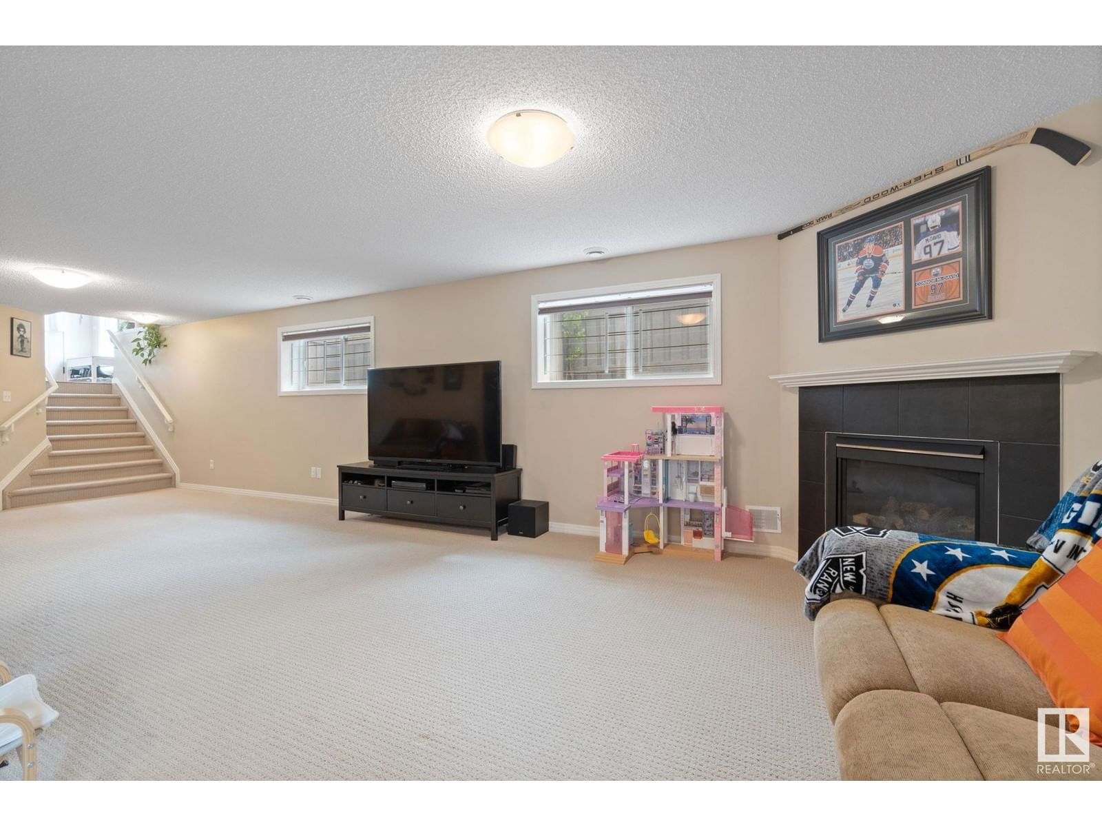 1280 Mcallister Wy Edmonton, Alberta
