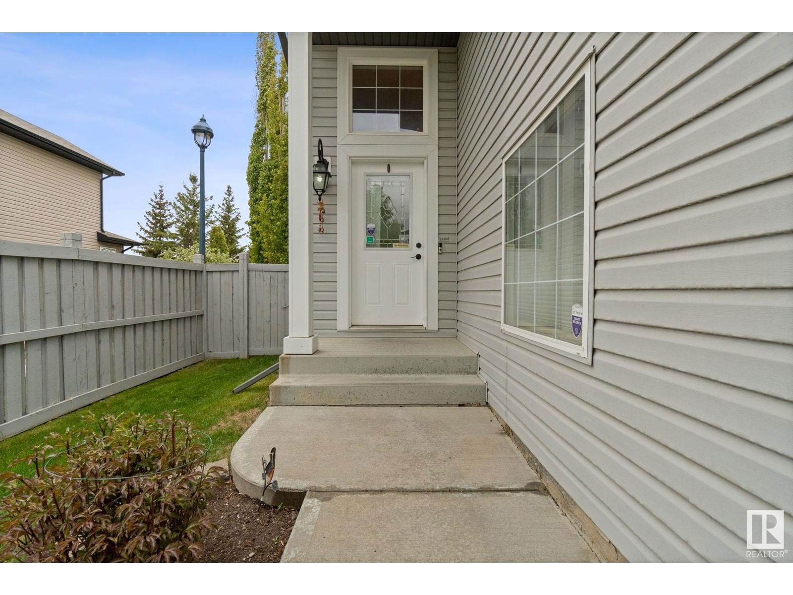 1280 Mcallister Wy Edmonton, Alberta