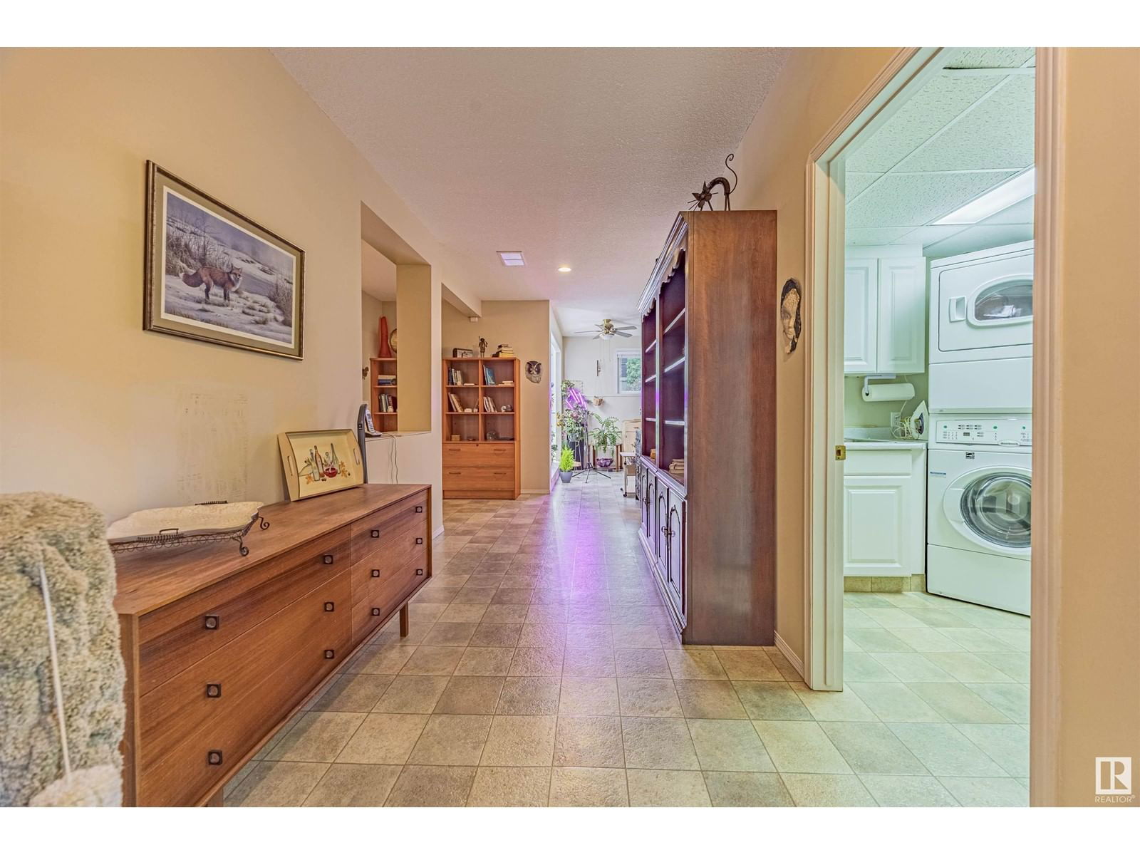 31 Elsinore Pl Edmonton, Alberta