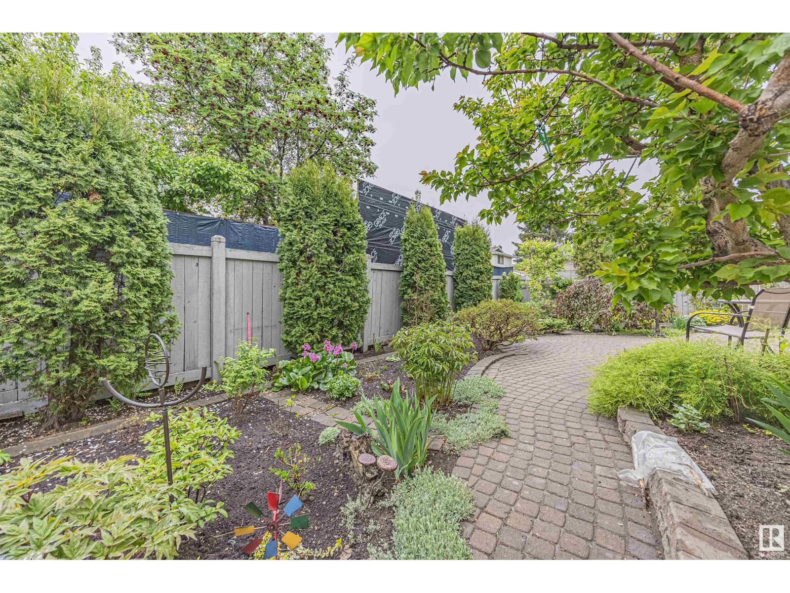 31 Elsinore Pl Edmonton, Alberta