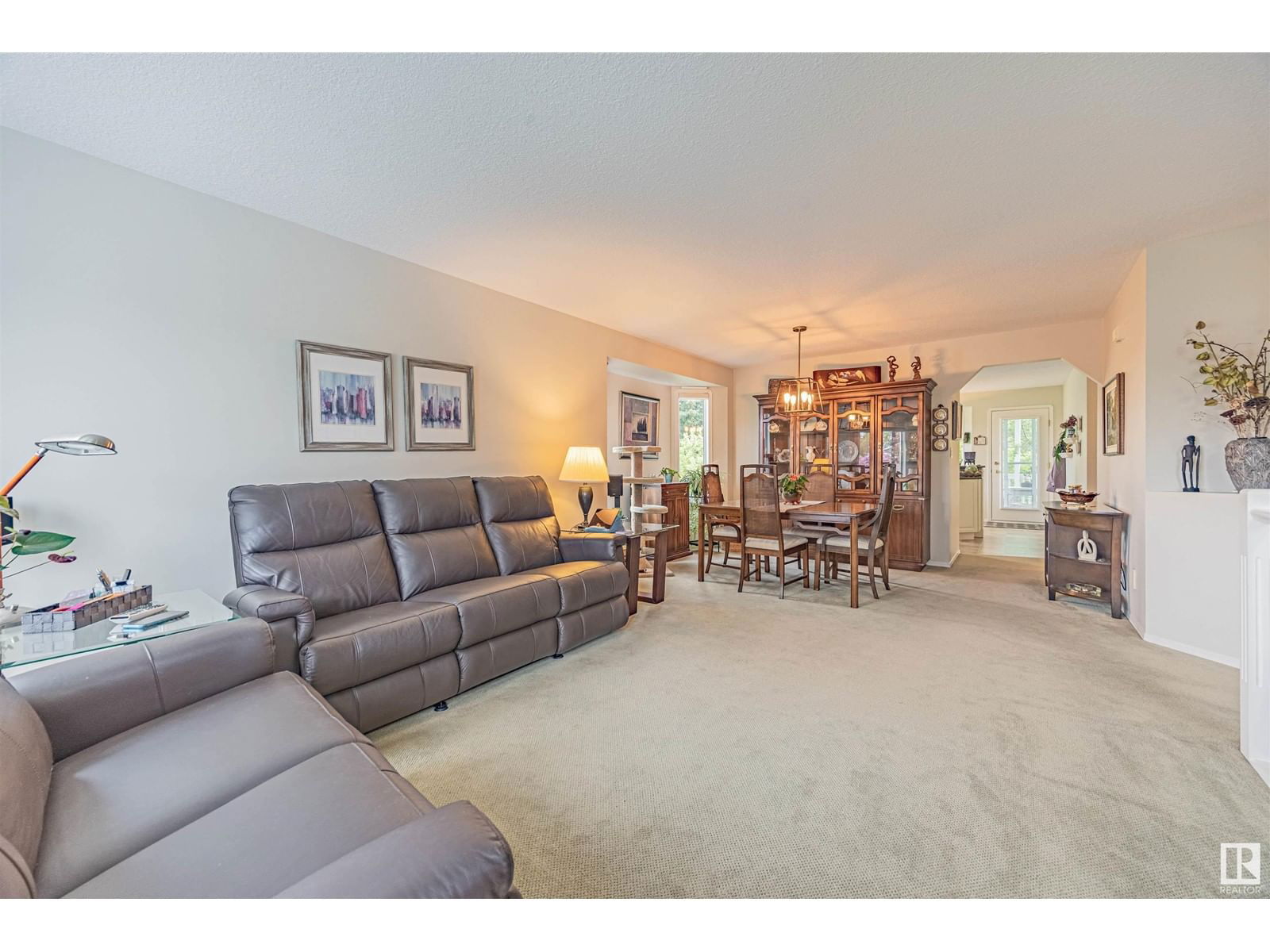31 Elsinore Pl Edmonton, Alberta