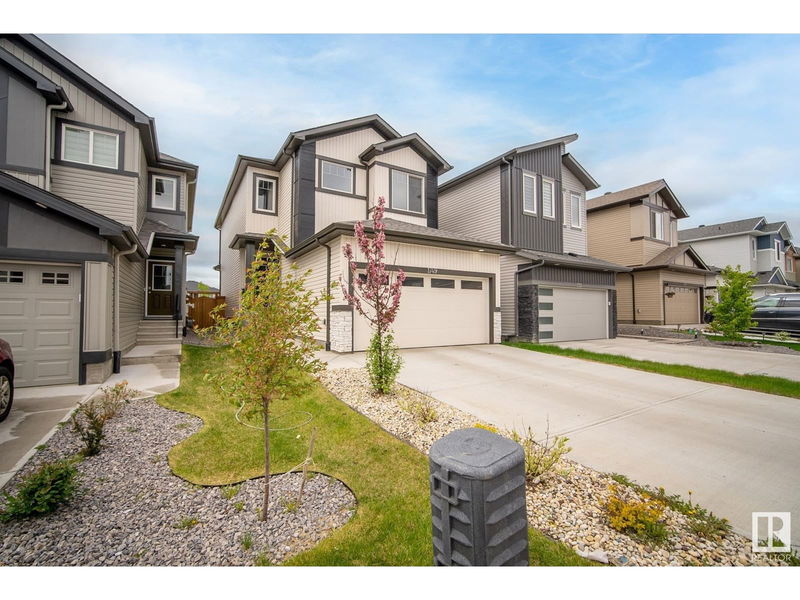 1749 Erker Wy Edmonton, Alberta