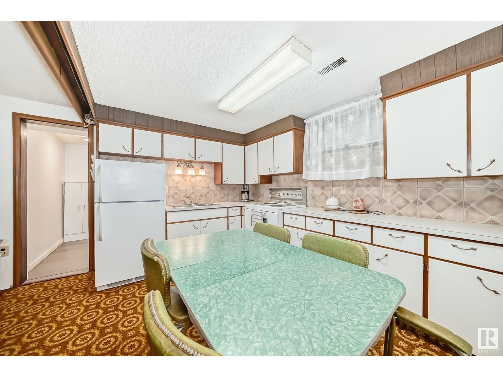 7012 132 Av Edmonton, Alberta