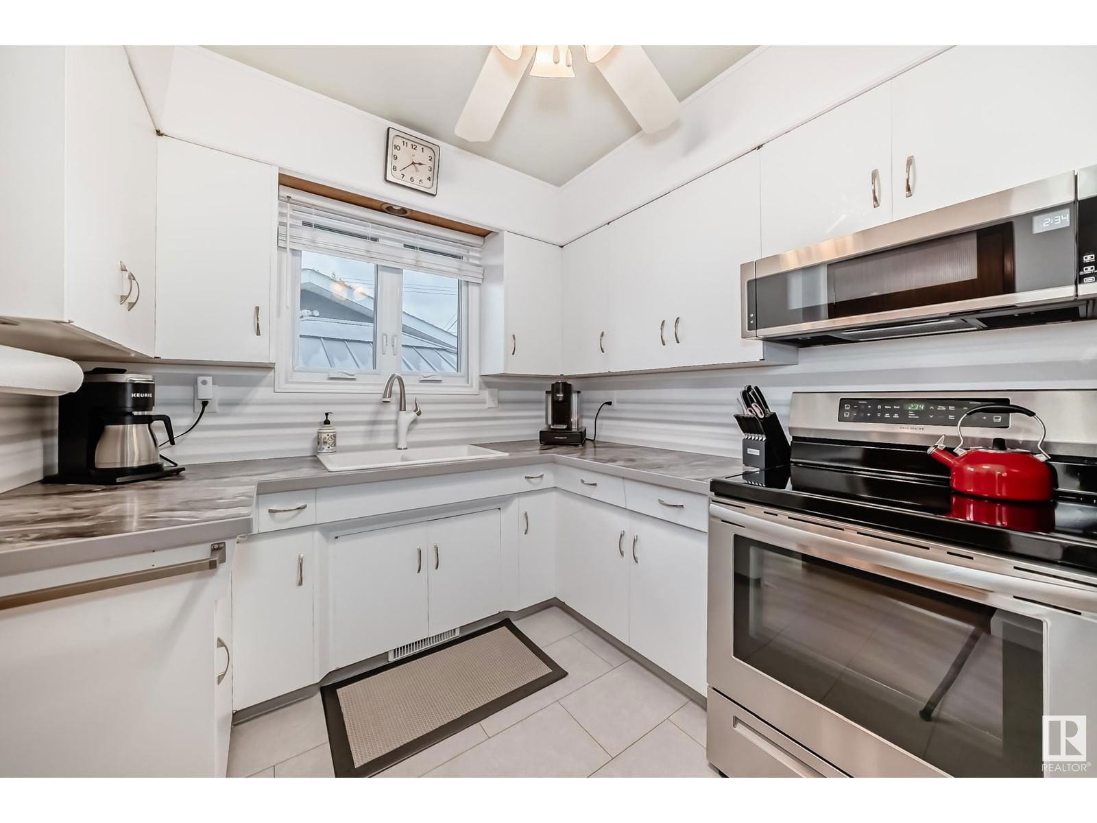 7012 132 Av Edmonton, Alberta