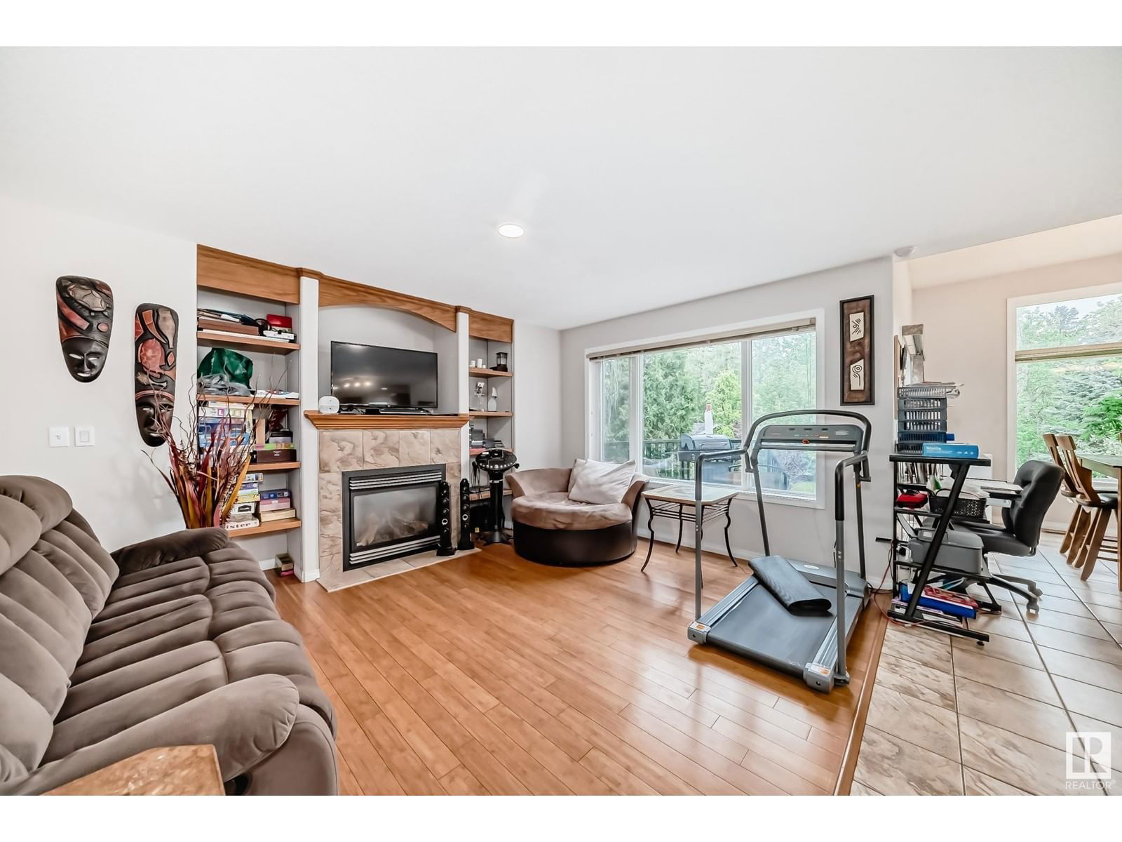 657 Silver Berry Rd Edmonton, Alberta