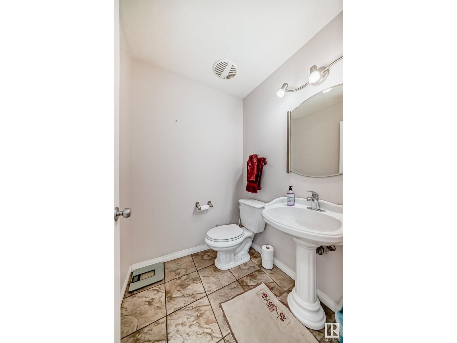 657 Silver Berry Rd Edmonton, Alberta